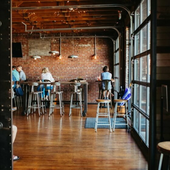 daniel-oaosgIiKYfk-unsplash-min